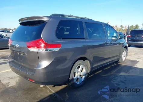 2011 Toyota Sienna Le V6 from USA, damaged, VIN 5TDKK3DCXBS039574